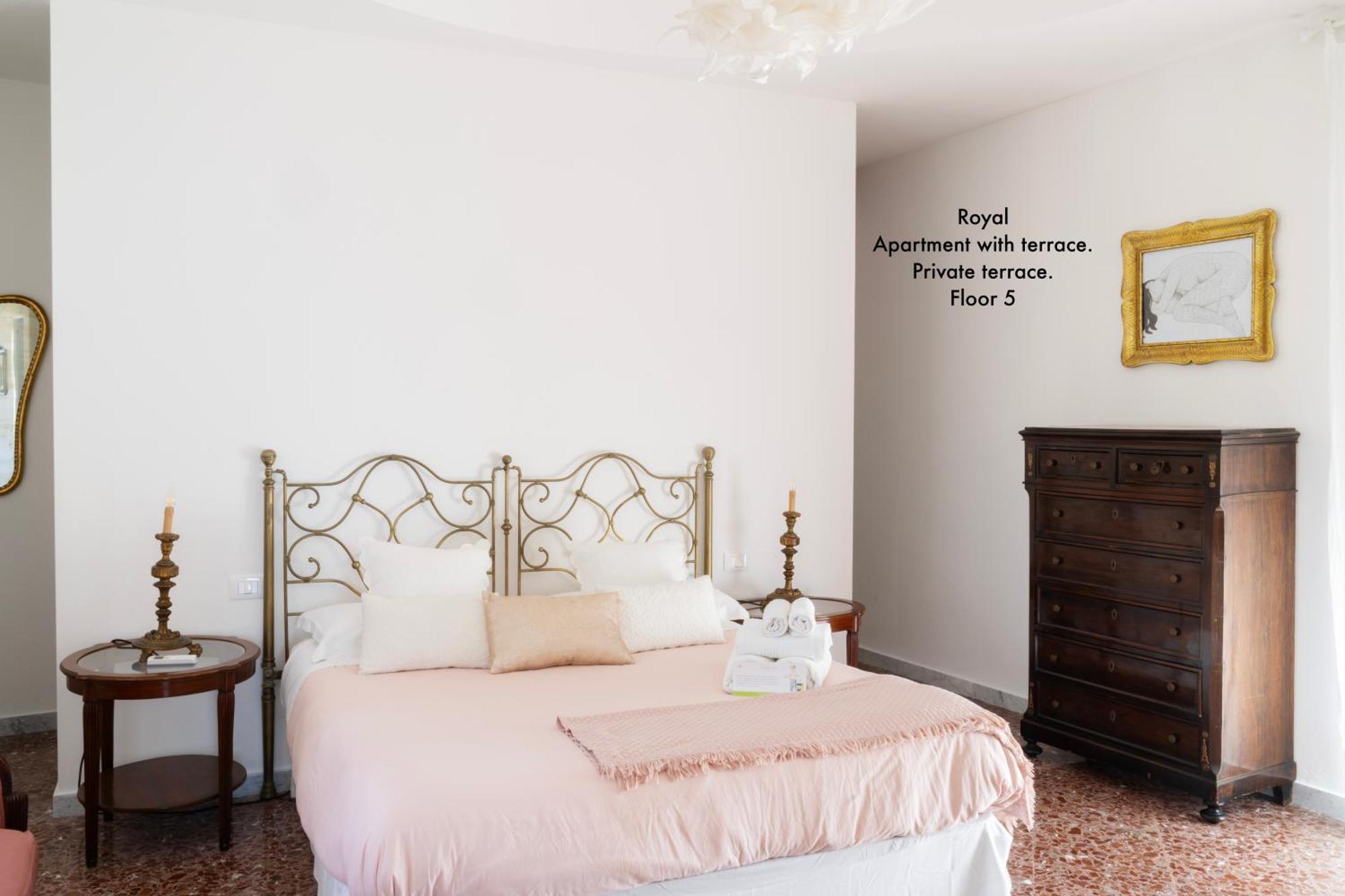 Appartamenti Di Casa Verbavolant Syrakus Zimmer foto